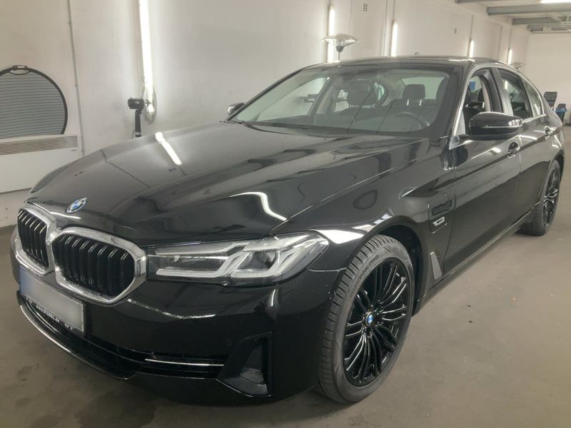BMW 5er 520e — 1/8