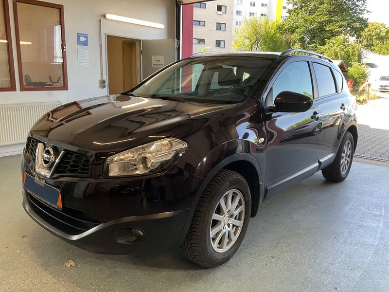 Nissan Qashqai 1.6 — 1/8