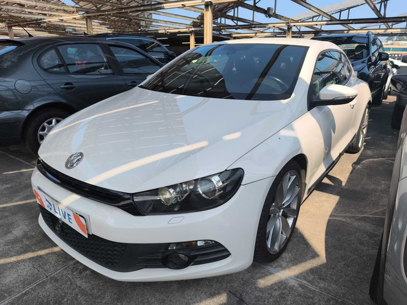 Volkswagen Scirocco 2.0 TSI — 1/8