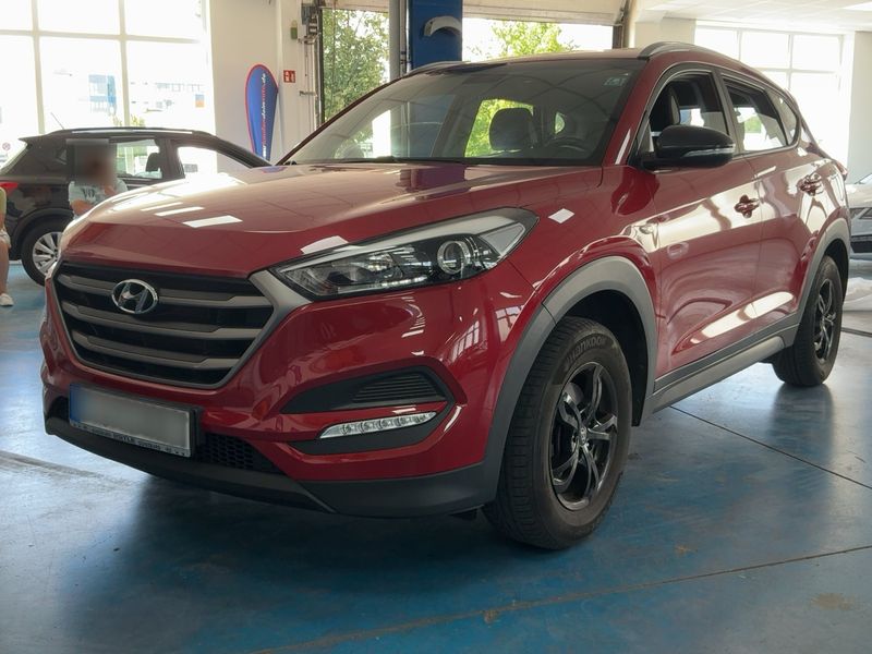 Hyundai Tucson 1.6 — 1/8