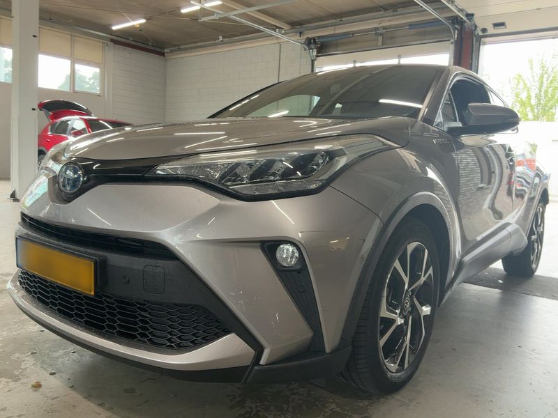 Toyota C-HR 2.0 Hybrid — 1/8