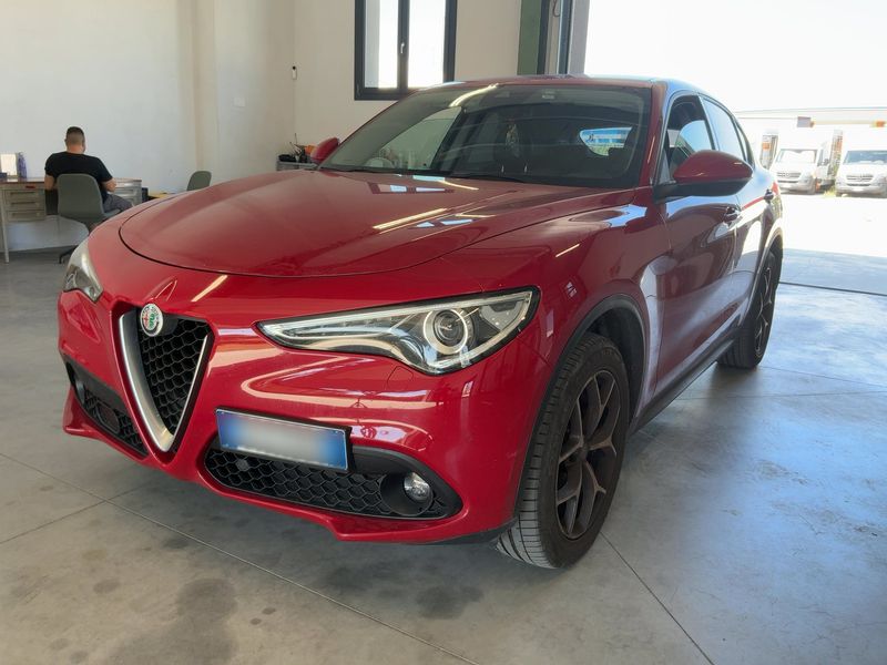Alfa Romeo Stelvio 2.2 JTDM — 1/8