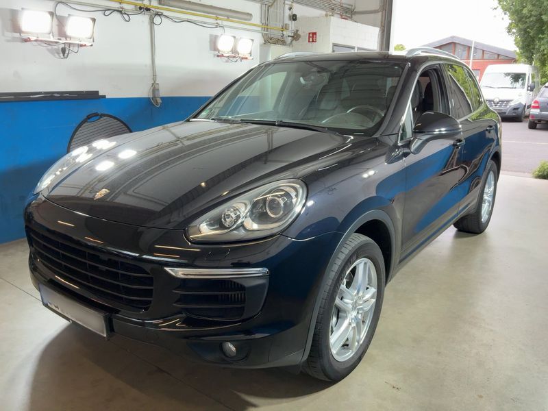 Porsche Cayenne S Diesel — 1/8