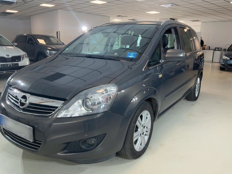 Opel Zafira 1.8 — 1/8