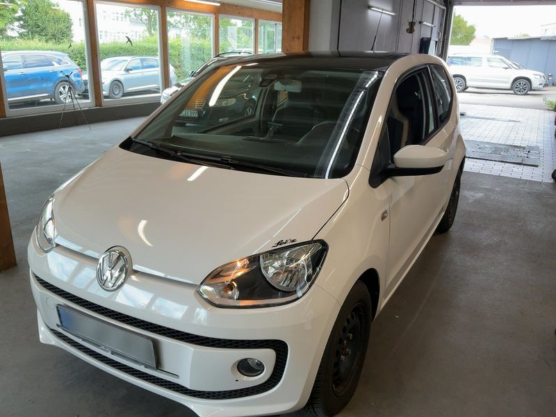 Volkswagen up! 1.0 — 1/8