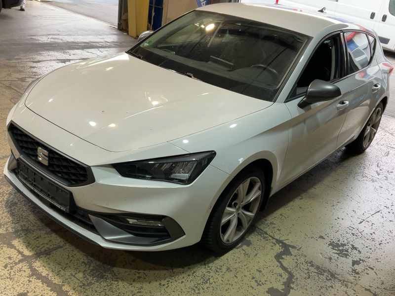 Seat Leon 1.5 eTSI ACT — 1/8