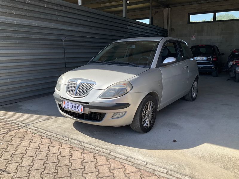 Lancia Ypsilon 1.2 — 1/8
