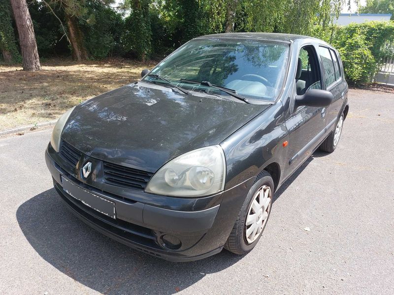 Renault Clio 1.4 — 1/8