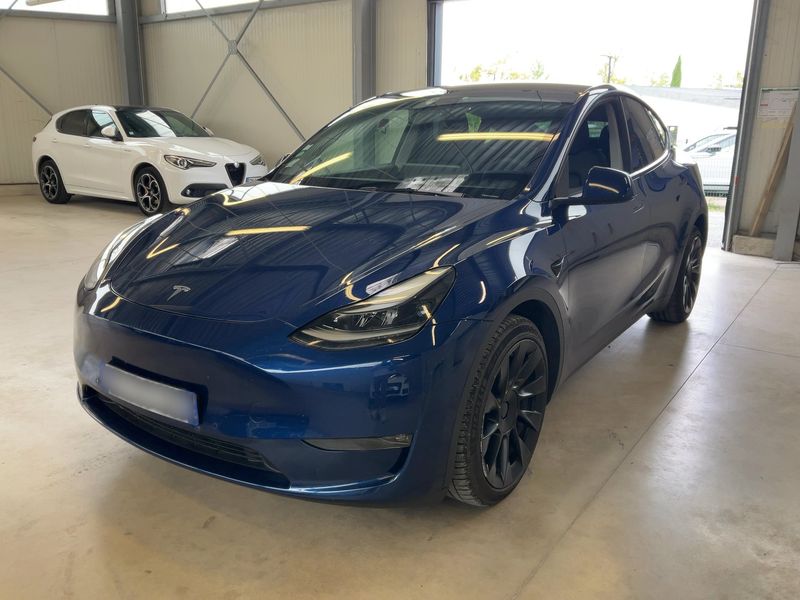 Tesla Model Y Max Range Dual AWD — 1/8
