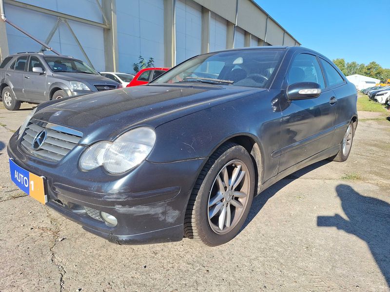 Mercedes-Benz C-Klasse C 180 — 1/8