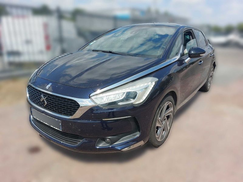 DS Automobiles DS5 2.0 Blue-HDi — 1/8