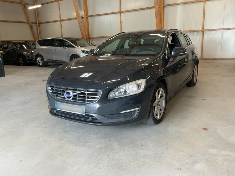 Volvo V60 2.0 D4 — 1/8