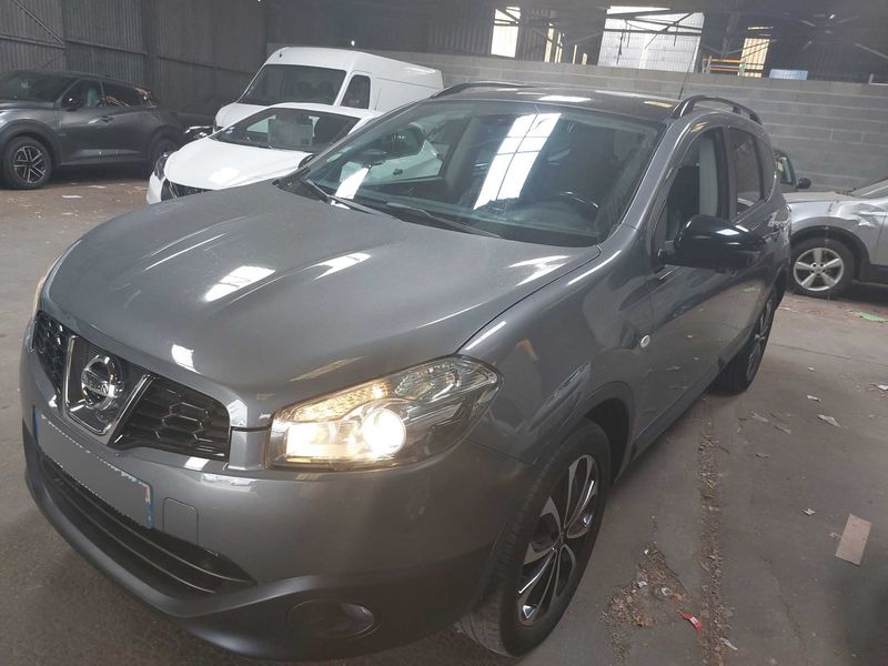 Nissan Qashqai+2 1.6 — 1/8