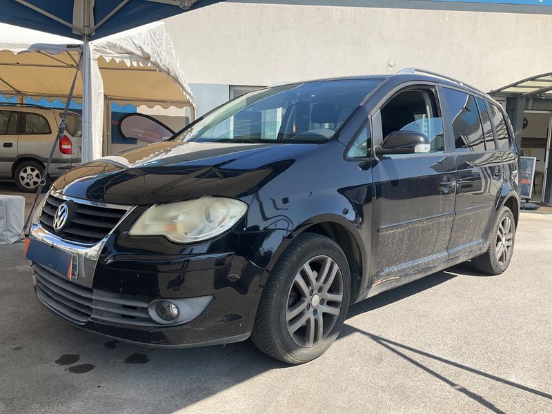 Volkswagen Touran 2.0 TDI — 1/8
