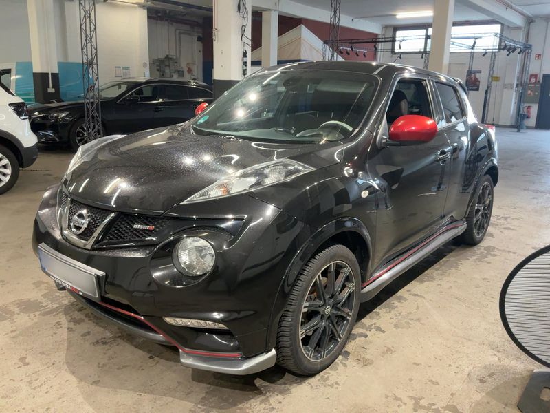 Nissan Juke 1.6 — 1/8