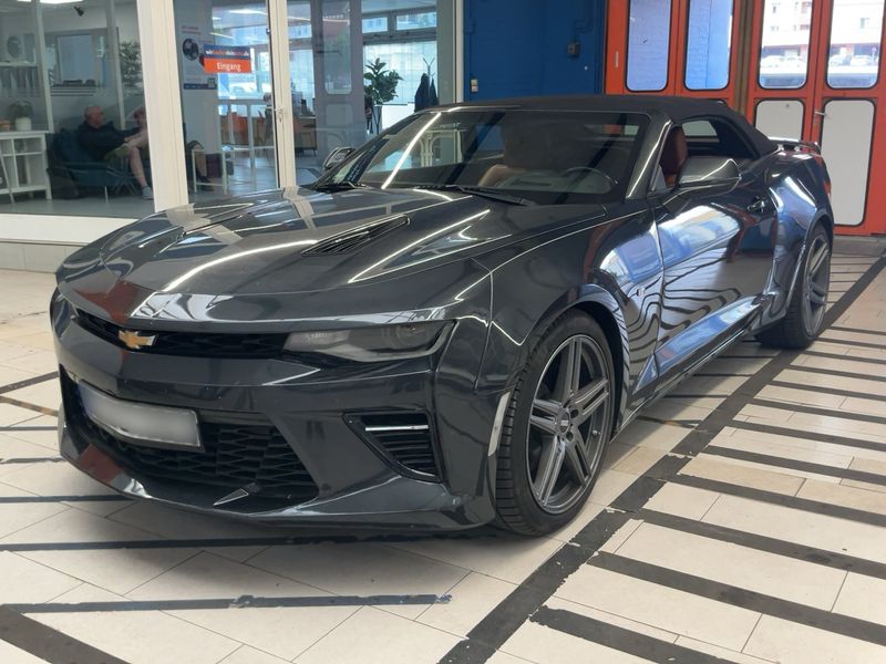 Chevrolet Camaro 6.2 V8 — 1/8