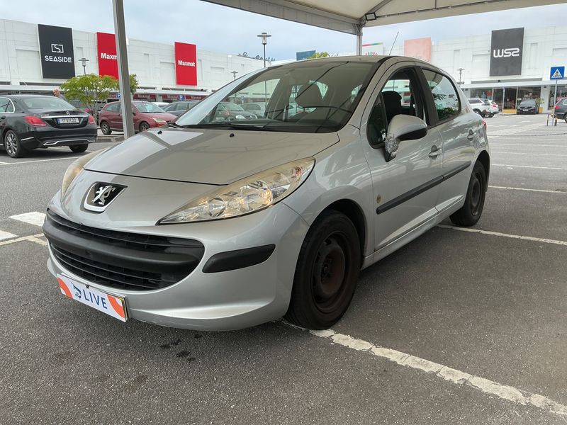 Peugeot 207 1.4 VTi — 1/8