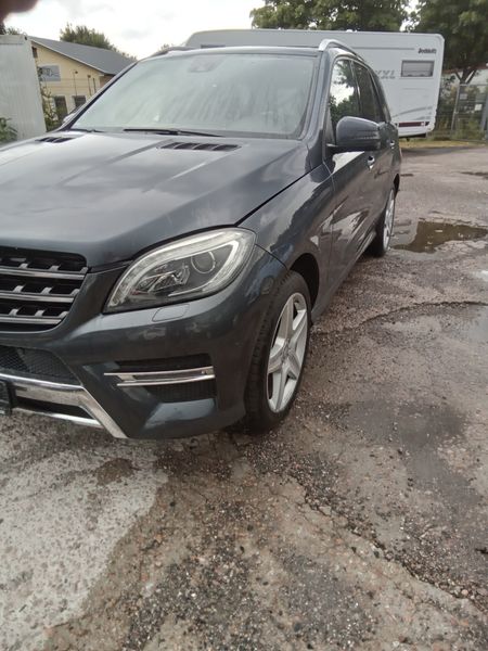 Mercedes-Benz M-Klasse ML 350 CDI — 1/8