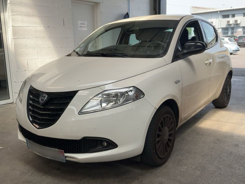 Lancia Ypsilon 1.2 — 1/8