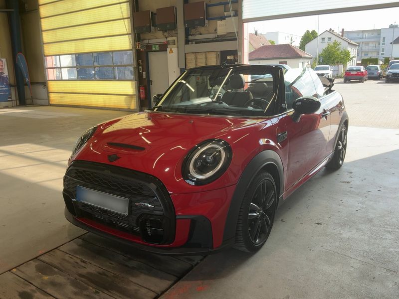 MINI Cabrio Cooper S — 1/8