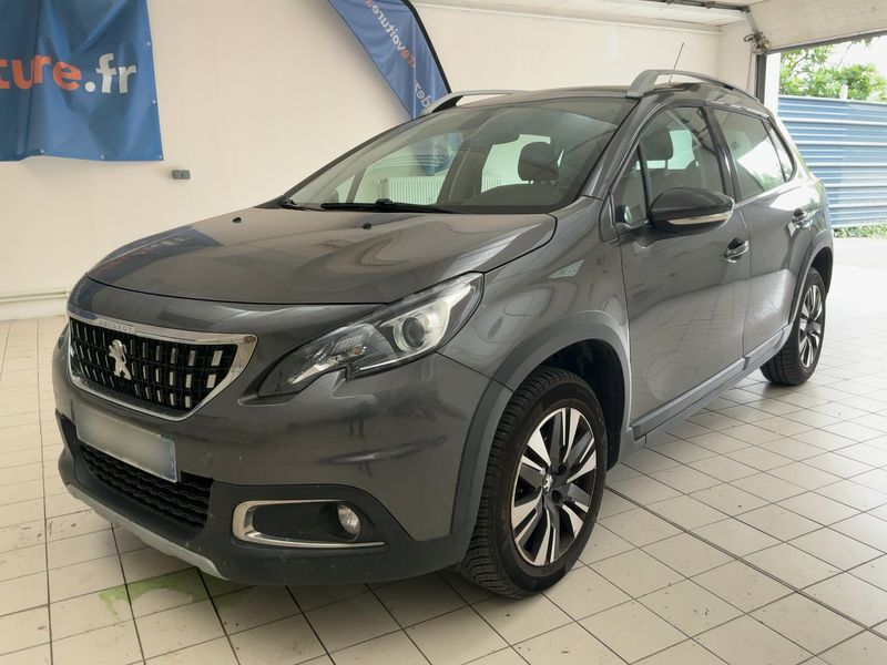 Peugeot 2008 1.2 PureTech — 1/8