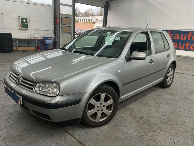 Volkswagen Golf IV 1.4 — фото 1