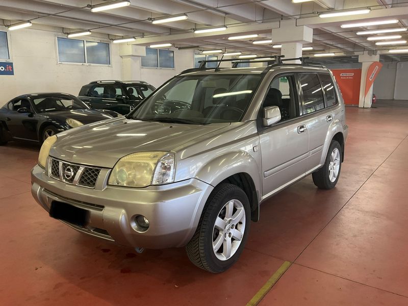 Nissan X-Trail 2.2 dCi — 1/8