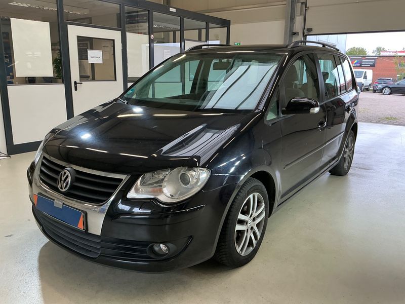 Volkswagen Touran 1.4 TSI — фото 1