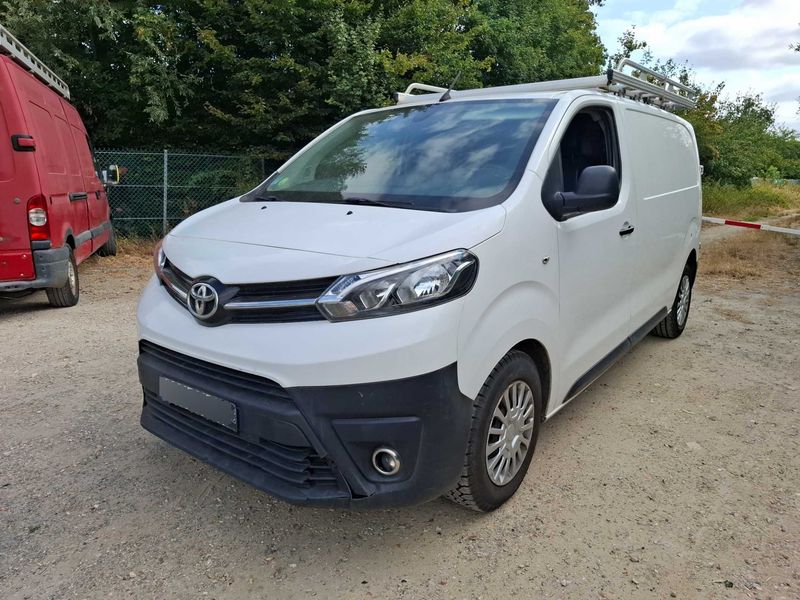 Toyota ProAce 2.0 D-4D — 1/8