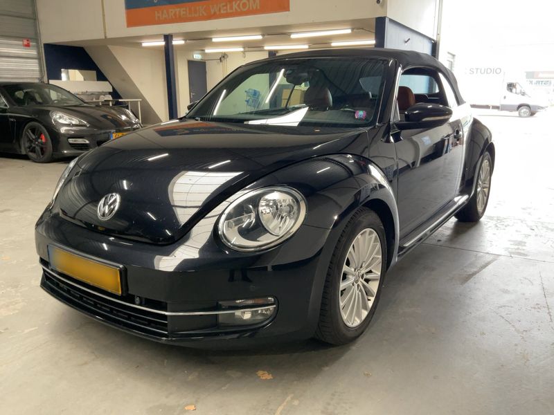 Volkswagen Beetle 2.0 TDI — 1/8