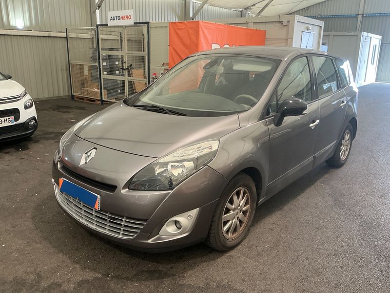 Renault Grand Scenic 1.6 dCi — 1/8