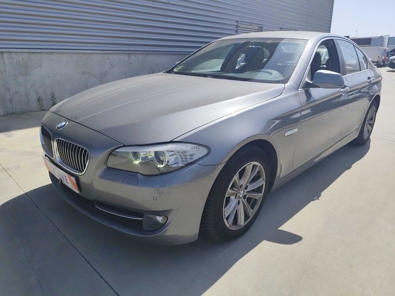 BMW 5er 525d — фото 1
