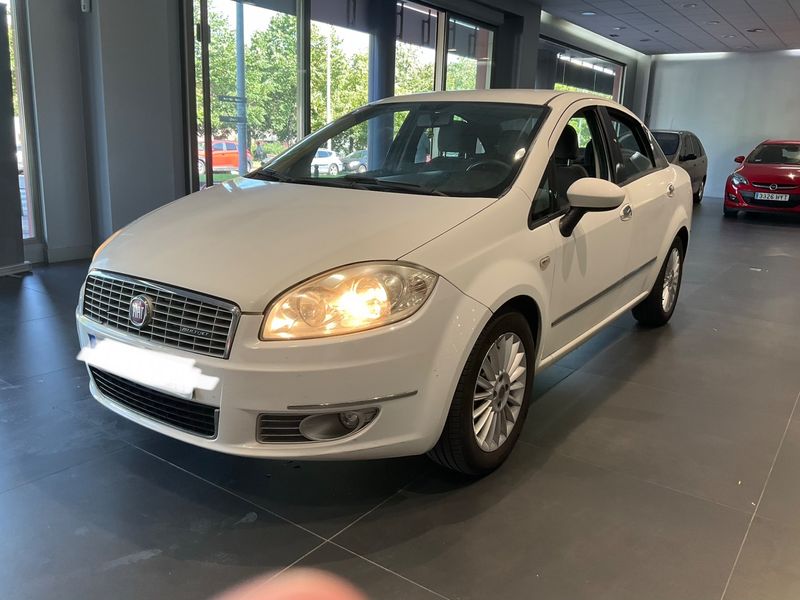 Fiat Linea 1.3 JTD — 1/8