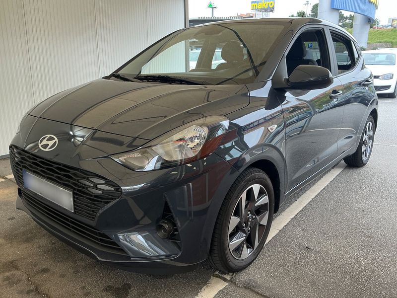 Hyundai i10 1.0 — 1/8