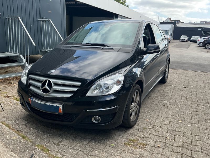 Mercedes-Benz B-Klasse B 180 CDI — 1/8