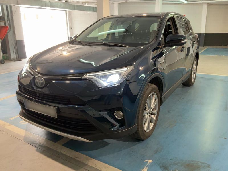 Toyota RAV 4 2.5 Hybrid — фото 1