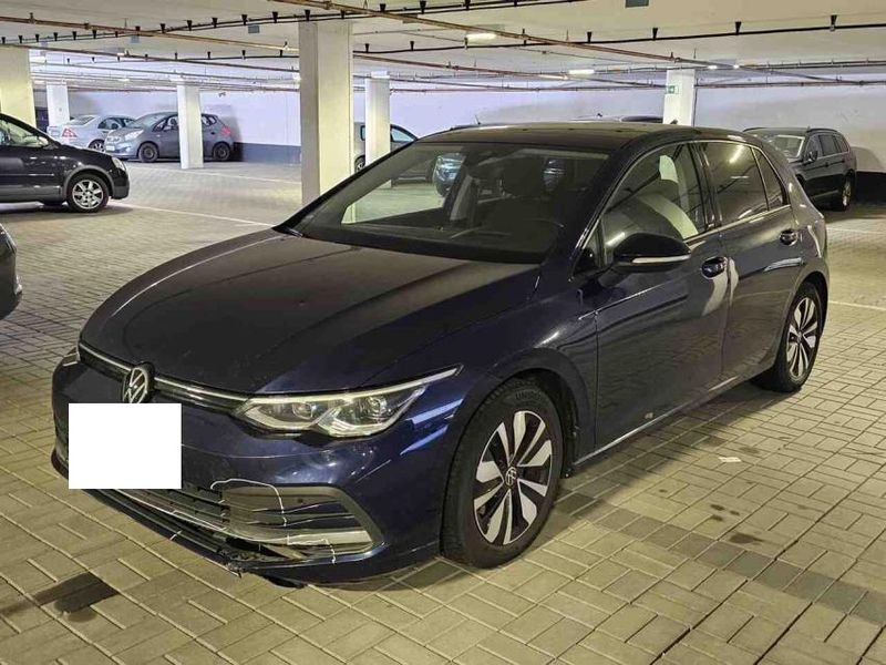 Volkswagen Golf VIII 2.0 TDI — 1/8