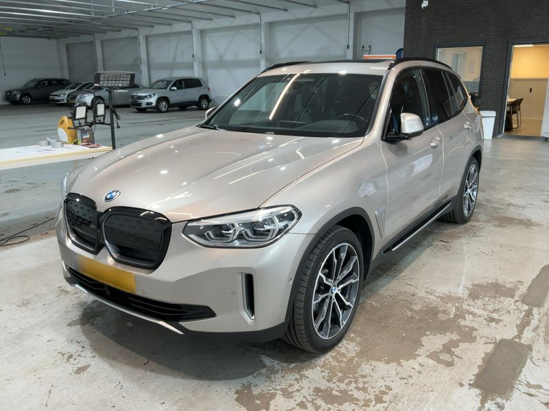 BMW iX3 electric drive 210 kW — фото 1