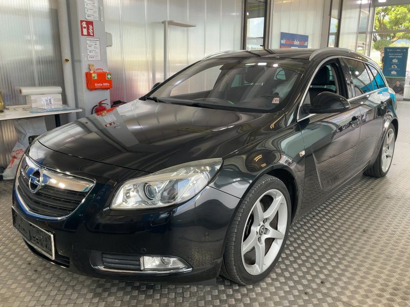Opel Insignia Sports Tourer 2.0 CDTI Biturbo — фото 1
