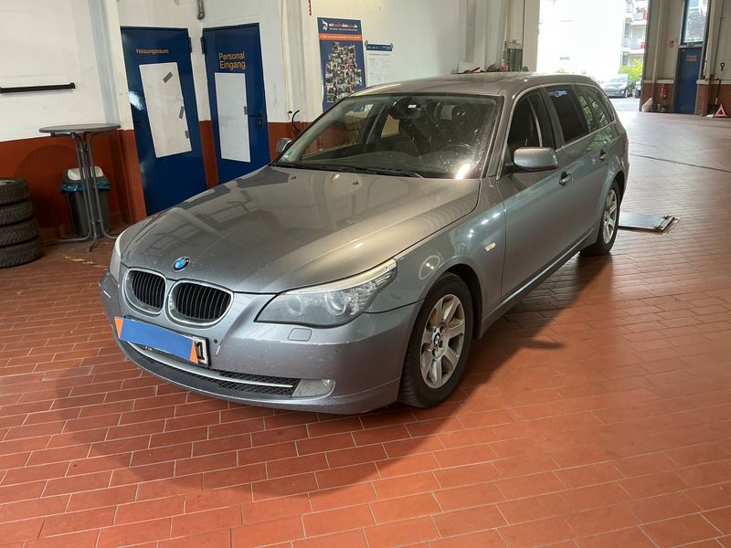 BMW 5er 520d — фото 1
