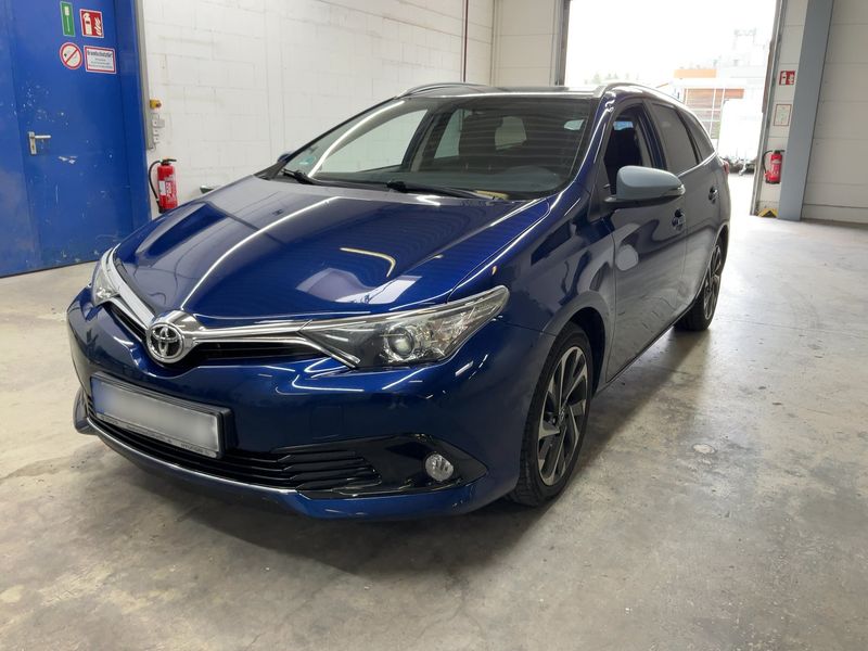 Toyota Auris Touring Sports 1.2 Turbo — 1/8