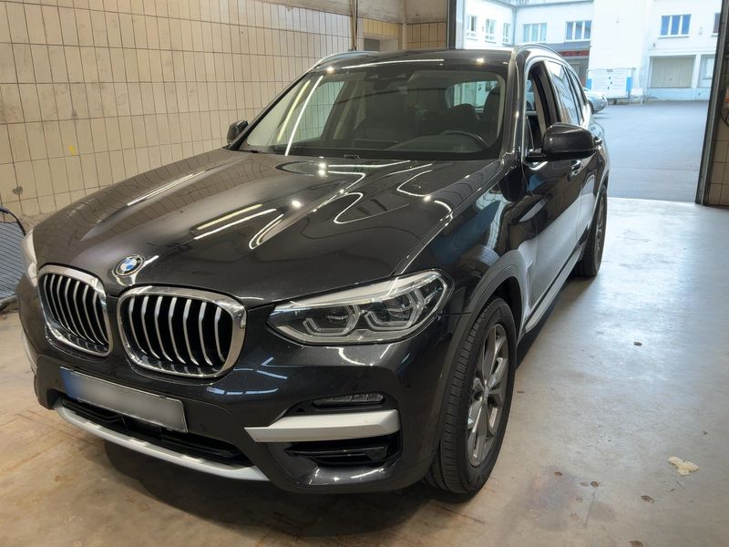 BMW X3 xDrive 30d — 1/8