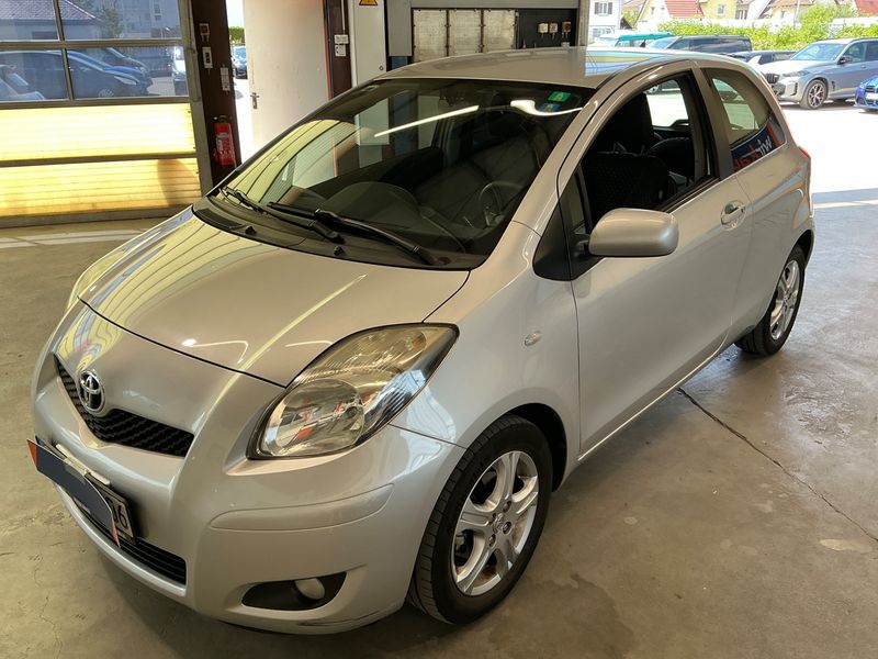 Toyota Yaris 1.33 Dual VVT-i — 1/8