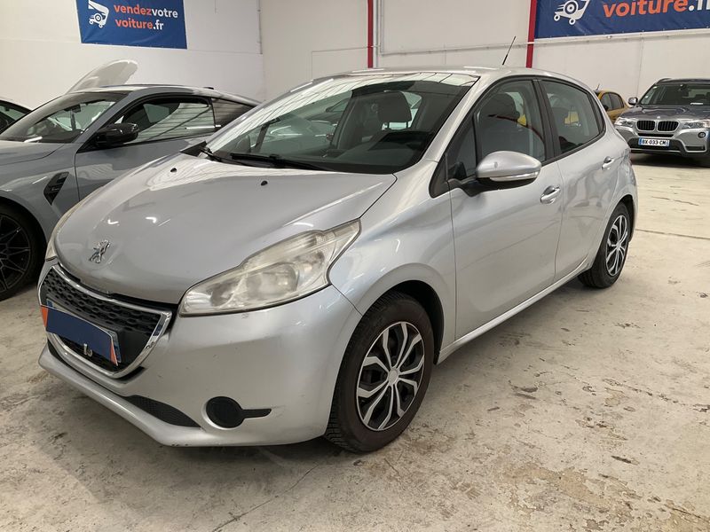 Peugeot 208 1.2 VTi — 1/8