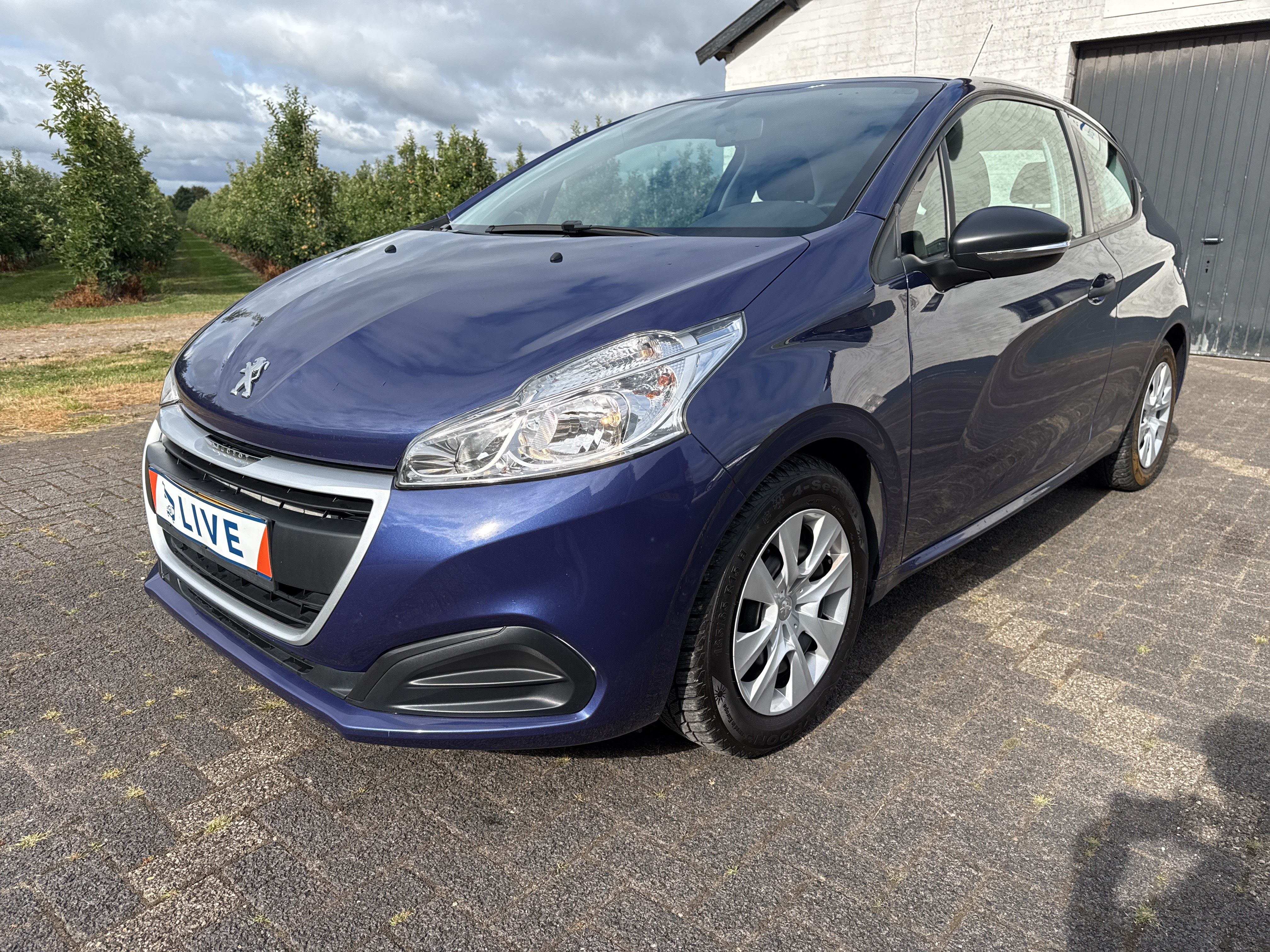 Peugeot 208 1.0 VTi — фото 1