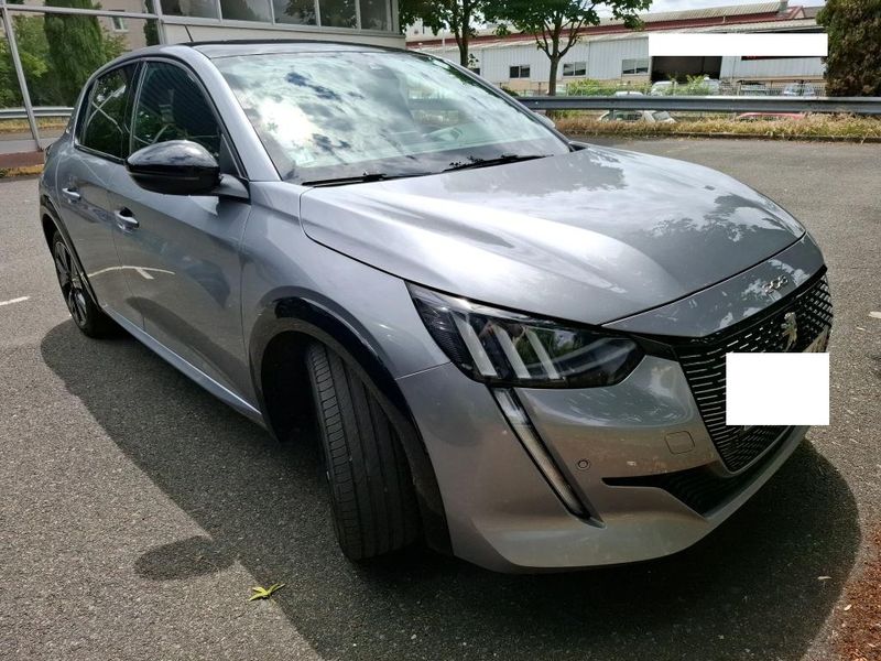 Peugeot 208 1.2 PureTech — 1/8