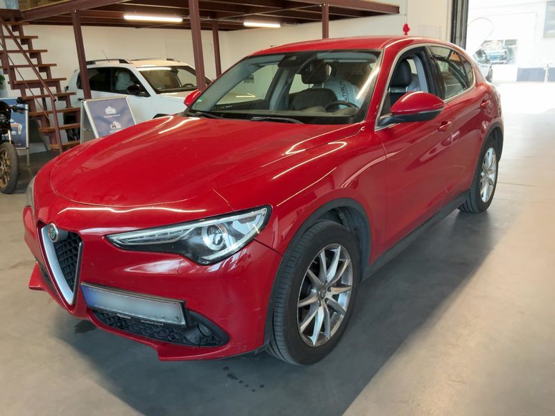 Alfa Romeo Stelvio 2.2 JTDM — 1/8