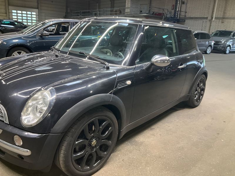 MINI MINI Cooper — 1/8