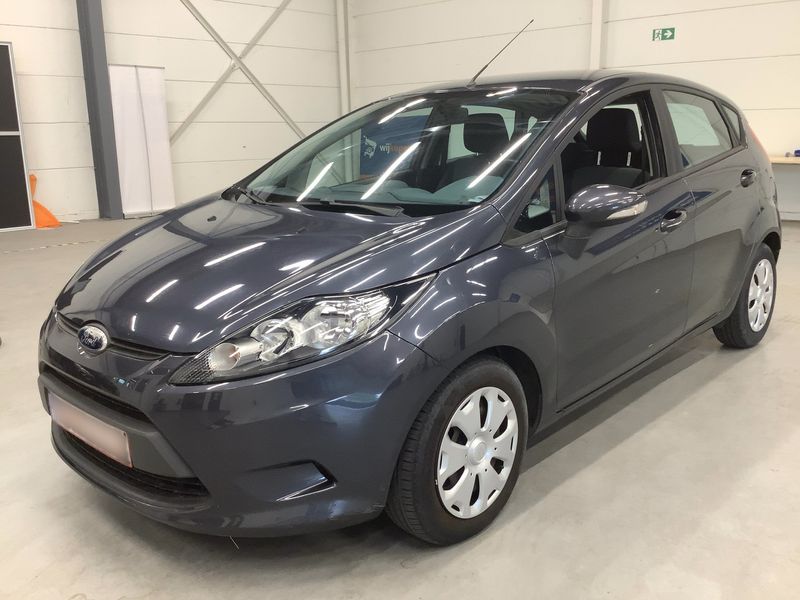 Ford Fiesta 1.6 TDCi — фото 1