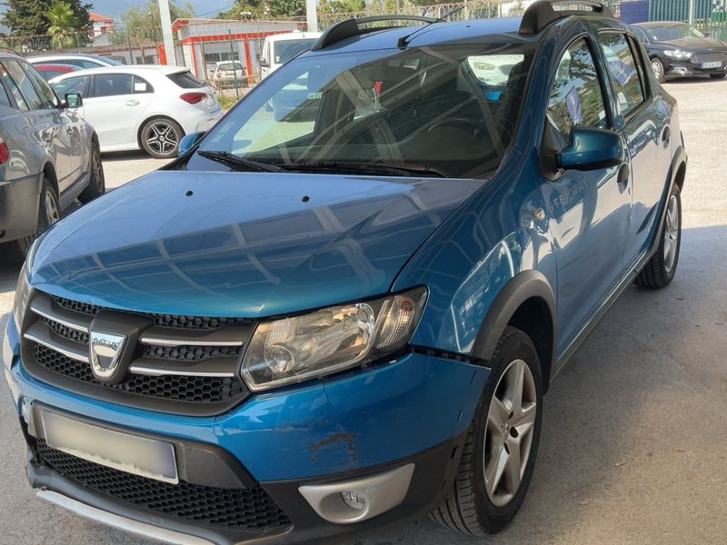 Dacia Sandero 0.9 TCe — 1/8